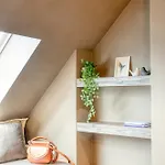 Charming Attic Retreat In Historic Center *