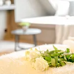 Charming Attic Retreat In Historic Center * Γάνδη
