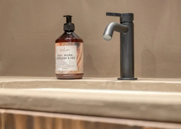 Charming Attic Retreat In Historic Center * Гент